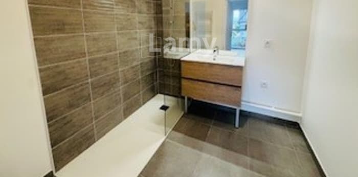 Image 7 sur 7 - Appartement  ·  Location · Thonon Les Bains (74200) · 2 pièces · 45m²