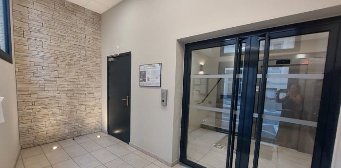 Image 20 sur 21 - Appartement  ·  Location · Nimes (30900) · 1 pièce · 27m²