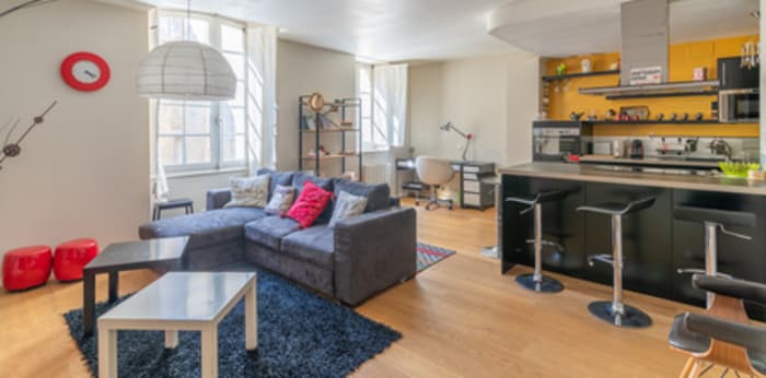 Image 1 sur 6 - Appartement  ·  Location · Bordeaux (33000) · 2 pièces · 56m²