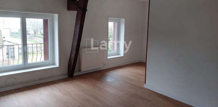 Image 1 sur 5 - Appartement  ·  Location · Lux (71100) · 2 pièces · 52m²