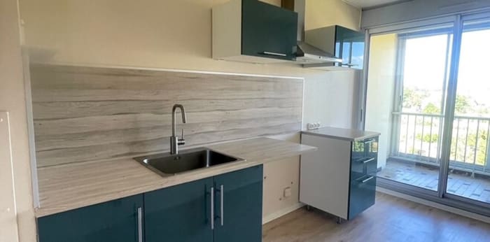 Image 1 sur 12 - Appartement  ·  Location · Issoire (63500) · 3 pièces · 83m²