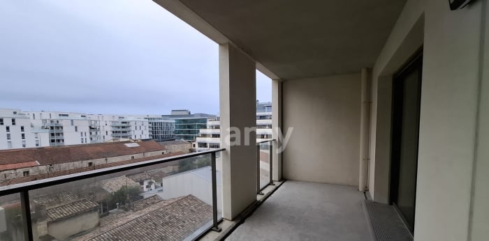 Image 2 sur 9 - Appartement  ·  Location · Bordeaux (33800) · 5 pièces · 123m²
