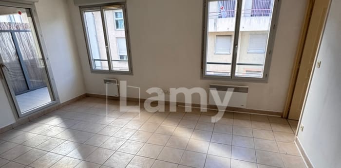 Image 1 sur 6 - Appartement  ·  Location · Villeurbanne (69100) · 2 pièces · 40m²