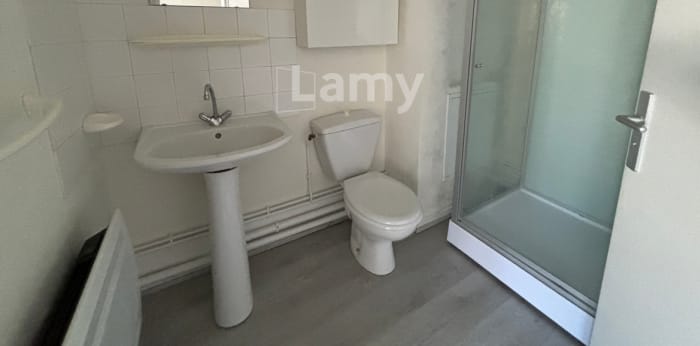 Image 6 sur 10 - Appartement  ·  Location · Dijon (21000) · 1 pièce · 18m²