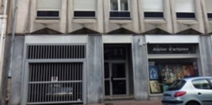 Image 1 sur 2 - Parking/box  ·  Location · Lille (59000)