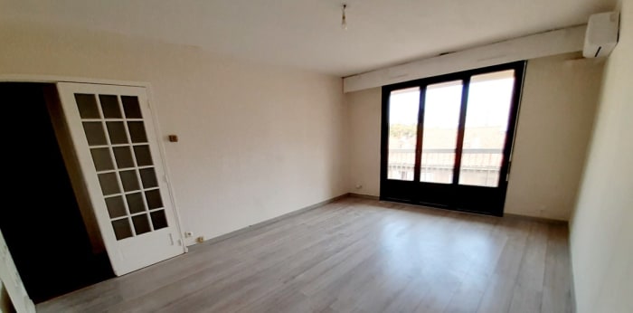 Image 1 sur 10 - Appartement  ·  Location · Marseille (13005) · 1 pièce · 42m²