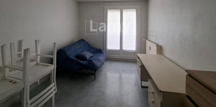 Image 1 sur 5 - Appartement  ·  Location · Clermont Ferrand (63000) · 1 pièce · 18m²