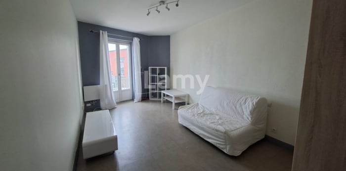 Image 3 sur 5 - Appartement  ·  Location · Clermont Ferrand (63000) · 1 pièce · 32m²