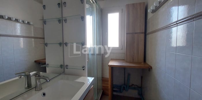 Image 7 sur 11 - Appartement  ·  Location · Ales (30100) · 3 pièces · 66m²