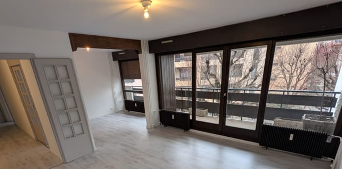 Image 2 sur 15 - Appartement  ·  Location · Thonon Les Bains (74200) · 6 pièces · 116m²