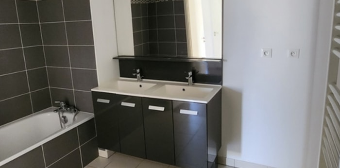 Image 8 sur 8 - Appartement  ·  Location · Joue Les Tours (37300) · 3 pièces · 67m²