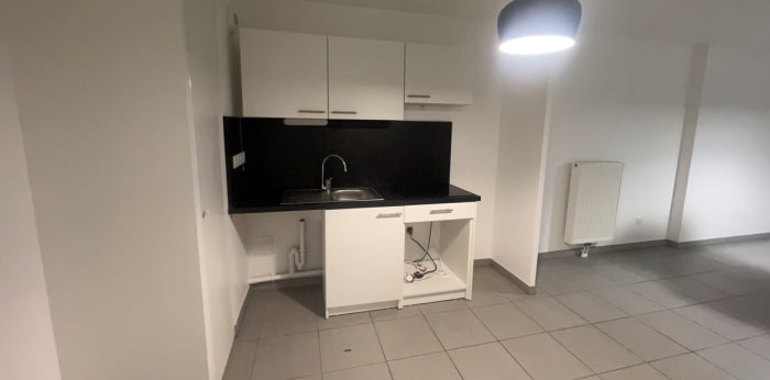 Image 3 sur 5 - Appartement  ·  Location · Tourcoing (59200) · 2 pièces · 48m²