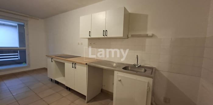 Image 1 sur 5 - Appartement  ·  Location · Sisteron (04200) · 3 pièces · 67m²