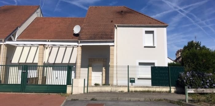 Image 1 sur 5 - Maison/villa  ·  Location · St Maximin (60740) · 4 pièces · 85m²