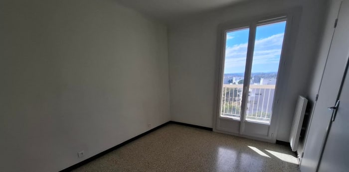 Image 10 sur 14 - Appartement  ·  Location · Marseille (13010) · 4 pièces · 73m²
