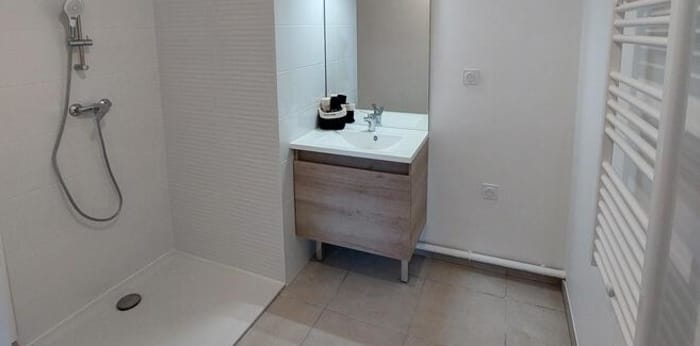 Image 9 sur 12 - Appartement  ·  Location · Nimes (30900) · 2 pièces · 44m²