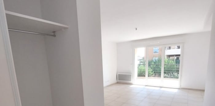 Image 2 sur 7 - Appartement  ·  Location · Le Luc (83340) · 3 pièces · 58m²