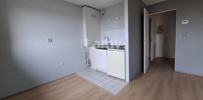 Image 2 sur 9 - Appartement  ·  Location · Lille (59000) · 1 pièce · 33m²