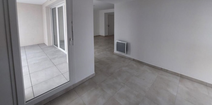 Image 2 sur 15 - Appartement  ·  Location · Nimes (30000) · 4 pièces · 87m²