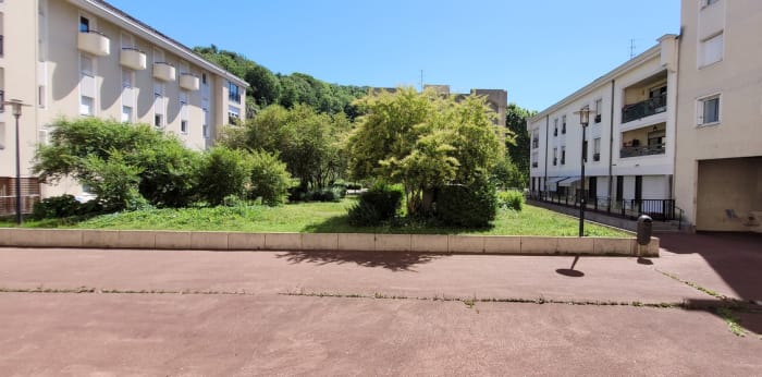 Image 1 sur 5 - Appartement  ·  Location · Chambery (73000) · 1 pièce · 18m²