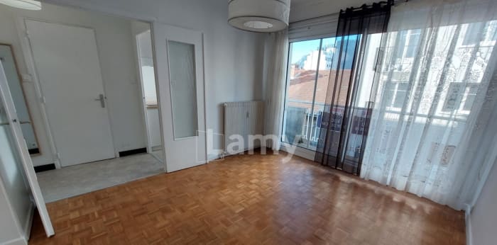 Image 3 sur 9 - Appartement  ·  Location · Grenoble (38000) · 1 pièce · 24m²