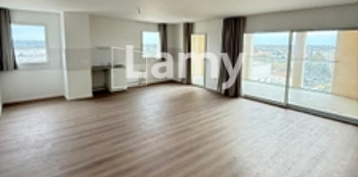 Image 1 sur 1 - Appartement  ·  Location · Bordeaux (33800) · 4 pièces · 98m²