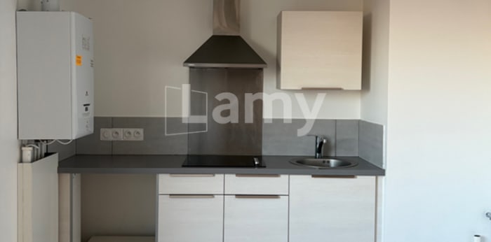 Image 2 sur 10 - Appartement  ·  Location · Clermont Ferrand (63000) · 2 pièces · 41m²