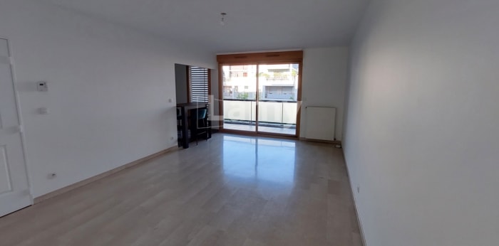Image 1 sur 15 - Appartement  ·  Location · Lyon (69003) · 4 pièces · 94m²