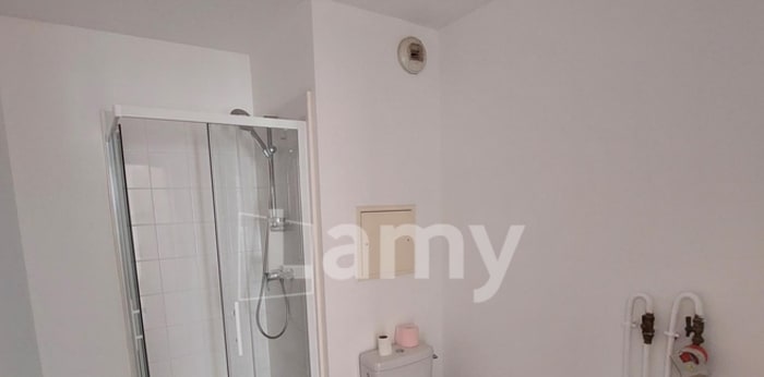 Image 7 sur 7 - Appartement  ·  Location · Bordeaux (33300) · 4 pièces · 77m²