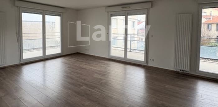 Image 3 sur 9 - Appartement  ·  Location · Clermont Ferrand (63100) · 4 pièces · 86m²