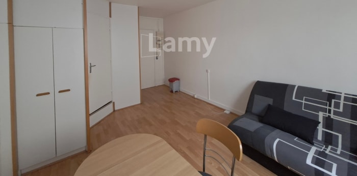Image 1 sur 5 - Appartement  ·  Location · Clermont Ferrand (63000) · 1 pièce · 18m²