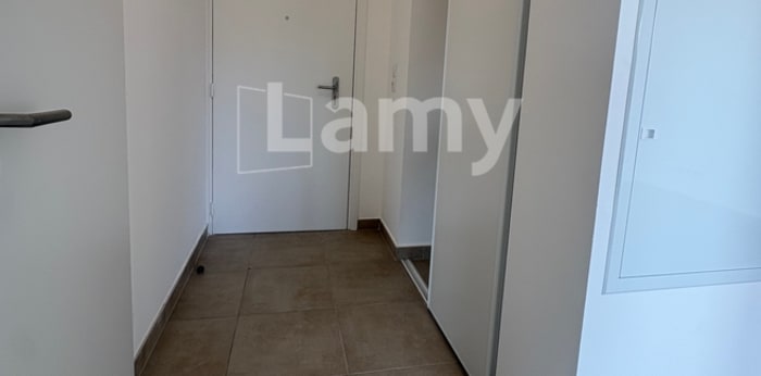 Image 9 sur 11 - Appartement  ·  Location · Les Angles (30133) · 2 pièces · 42m²