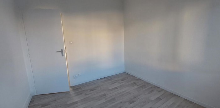 Image 12 sur 13 - Appartement  ·  Location · Ales (30100) · 5 pièces · 78m²