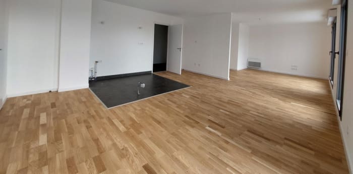 Image 4 sur 16 - Appartement  ·  Location · La Roche Sur Yon (85000) · 5 pièces · 113m²