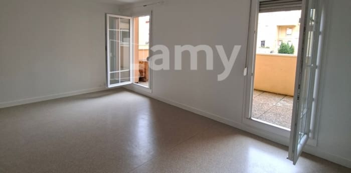 Image 3 sur 8 - Appartement  ·  Location · St Fons (69190) · 4 pièces · 86m²