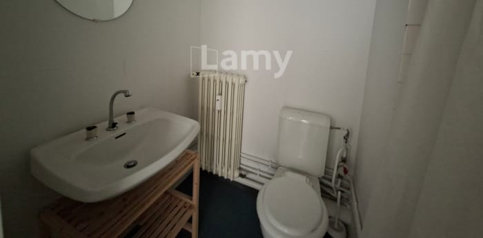 Image 5 sur 8 - Appartement  ·  Location · Clermont Ferrand (63000) · 1 pièce · 33m²