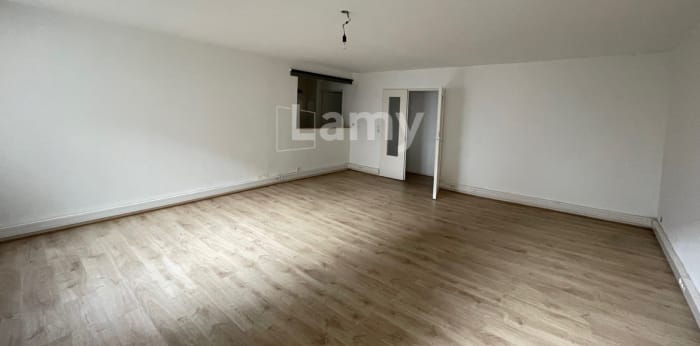 Image 2 sur 7 - Appartement  ·  Location · Lille (59800) · 3 pièces · 79m²