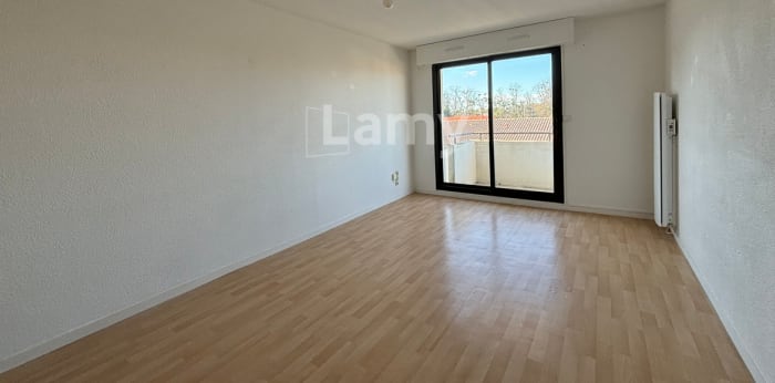 Image 2 sur 6 - Appartement  ·  Location · Bordeaux (33200) · 2 pièces · 46m²