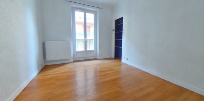 Image 3 sur 9 - Appartement  ·  Location · Grenoble (38000) · 3 pièces · 76m²