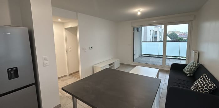 Image 2 sur 7 - Appartement  ·  Location · Villeurbanne (69100) · 2 pièces · 43m²