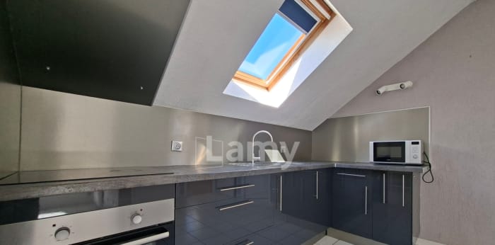 Image 1 sur 10 - Appartement  ·  Location · Reims (51100) · 2 pièces · 51m²