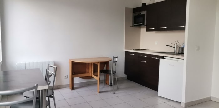 Image 1 sur 4 - Appartement  ·  Location · Lyon (69008) · 1 pièce · 26m²
