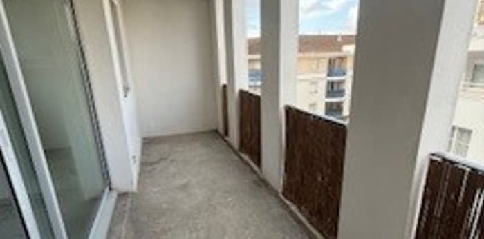 Image 5 sur 13 - Appartement  ·  Location · Bordeaux (33300) · 3 pièces · 66m²