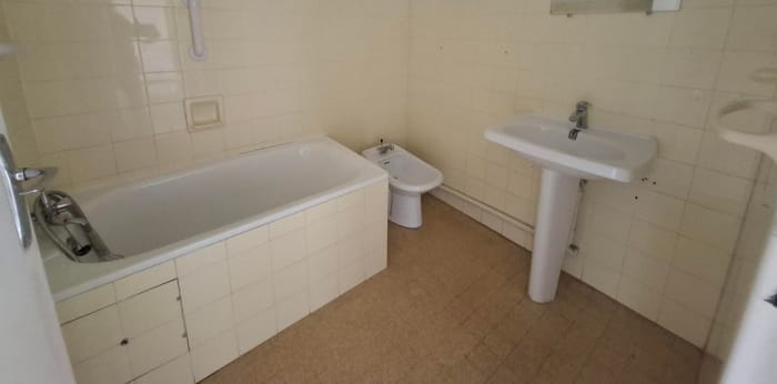 Image 11 sur 14 - Appartement  ·  Location · Marseille (13010) · 4 pièces · 73m²