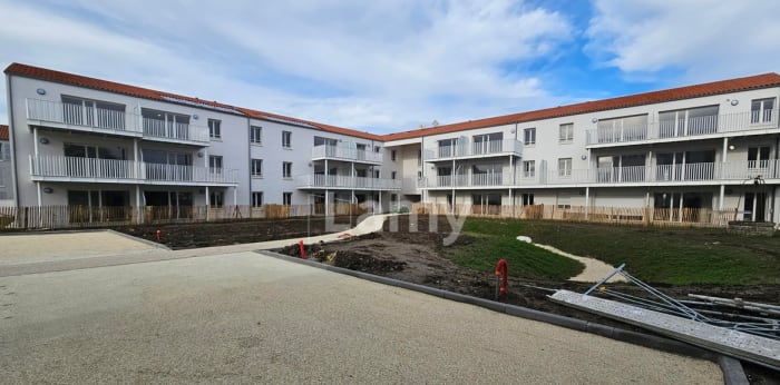 Image 1 sur 1 - Appartement  ·  Location · St Pierre D Oleron (17310) · 3 pièces · 65m²