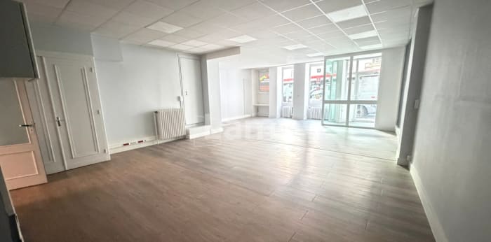 Image 2 sur 8 - Bureaux  ·  Location · Villefranche Sur Saone (69400) · 93m²