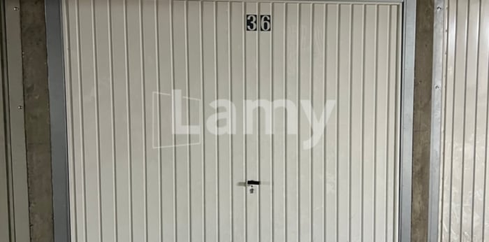 Image 2 sur 5 - Parking/box  ·  Location · Lyon (69003) · 9m²