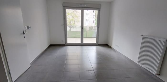 Image 2 sur 5 - Appartement  ·  Location · Gleize (69400) · 2 pièces · 43m²