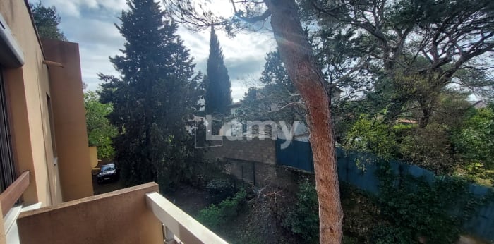 Image 9 sur 11 - Appartement  ·  Location · Nimes (30900) · 1 pièce · 31m²