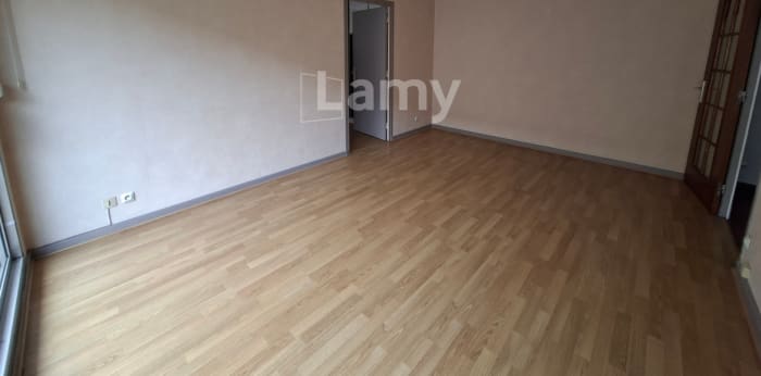 Image 2 sur 10 - Appartement  ·  Location · Dijon (21000) · 2 pièces · 47m²